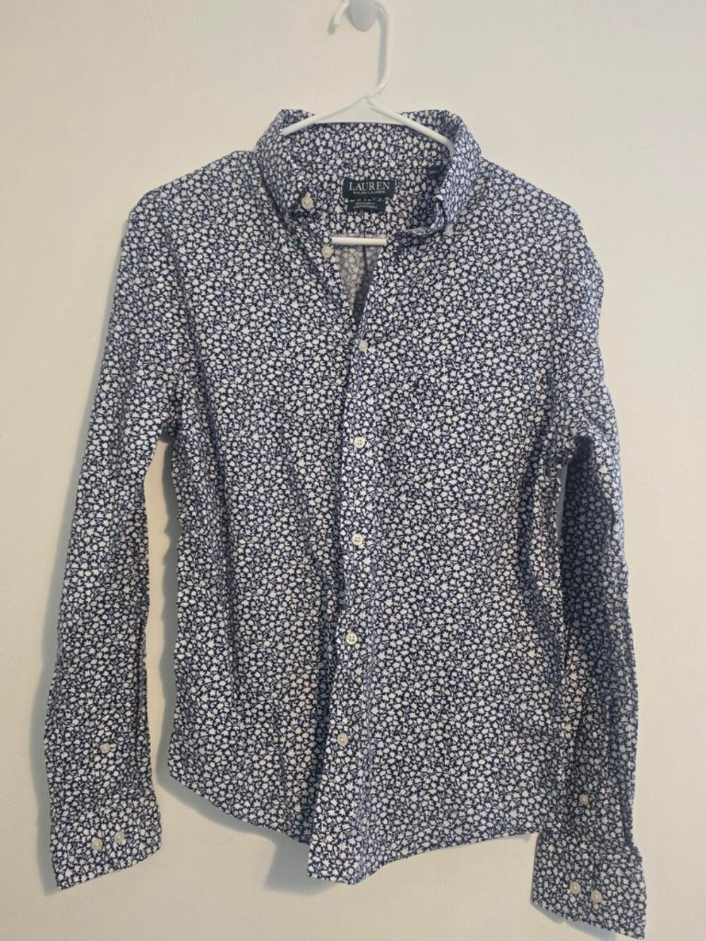 Lauren Ralph Lauren Stretch Button Down shirt Navy floral Medium